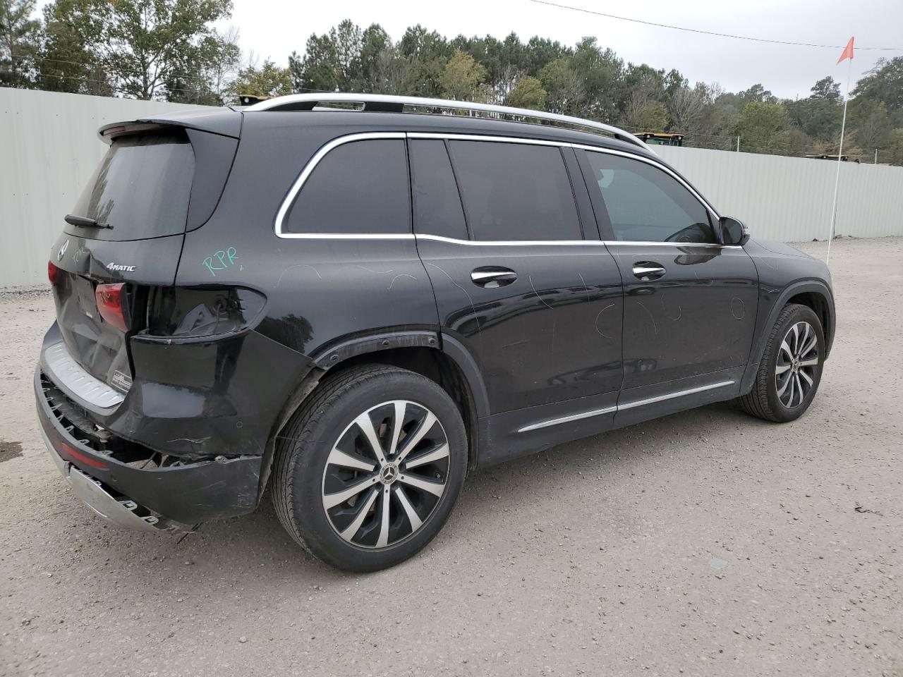 2022 Mercedes-Benz GLB - Image 3