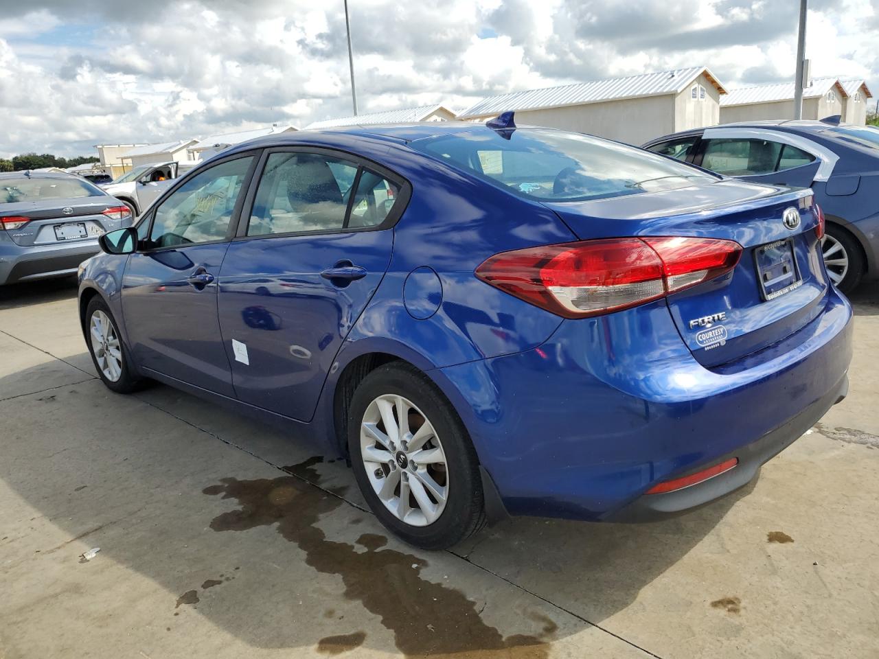 3KPFL4A73HE149378 2017 KIA FORTE - Image 2