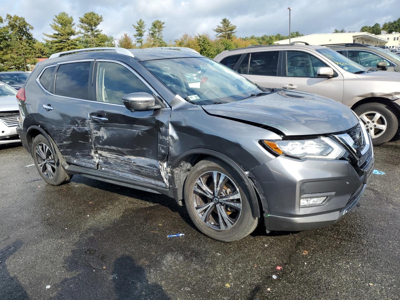 2018 Nissan Rogue - Image 4