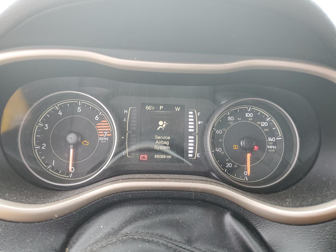 2018 Jeep Grand Cherokee - Image 9