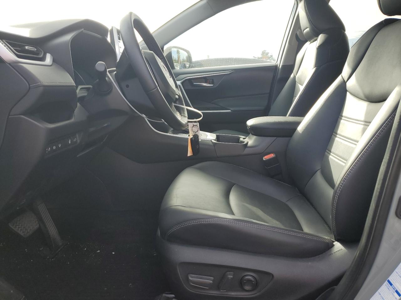 2022 Toyota RAV 4 - Image 7