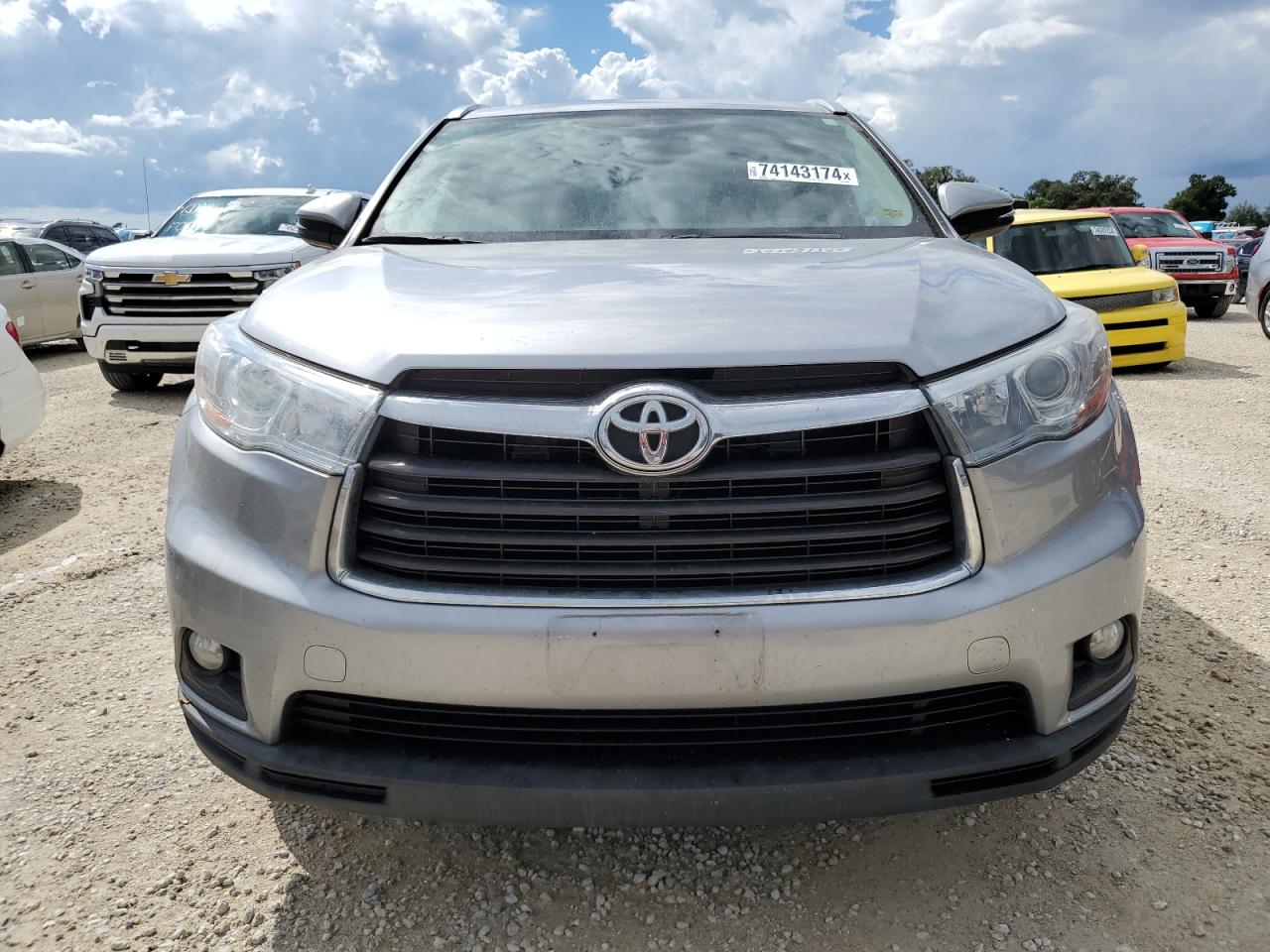 2015 Toyota Highlander - Image 5