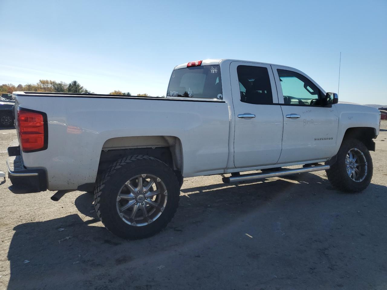 2015 Chevrolet Silverado - Image 3