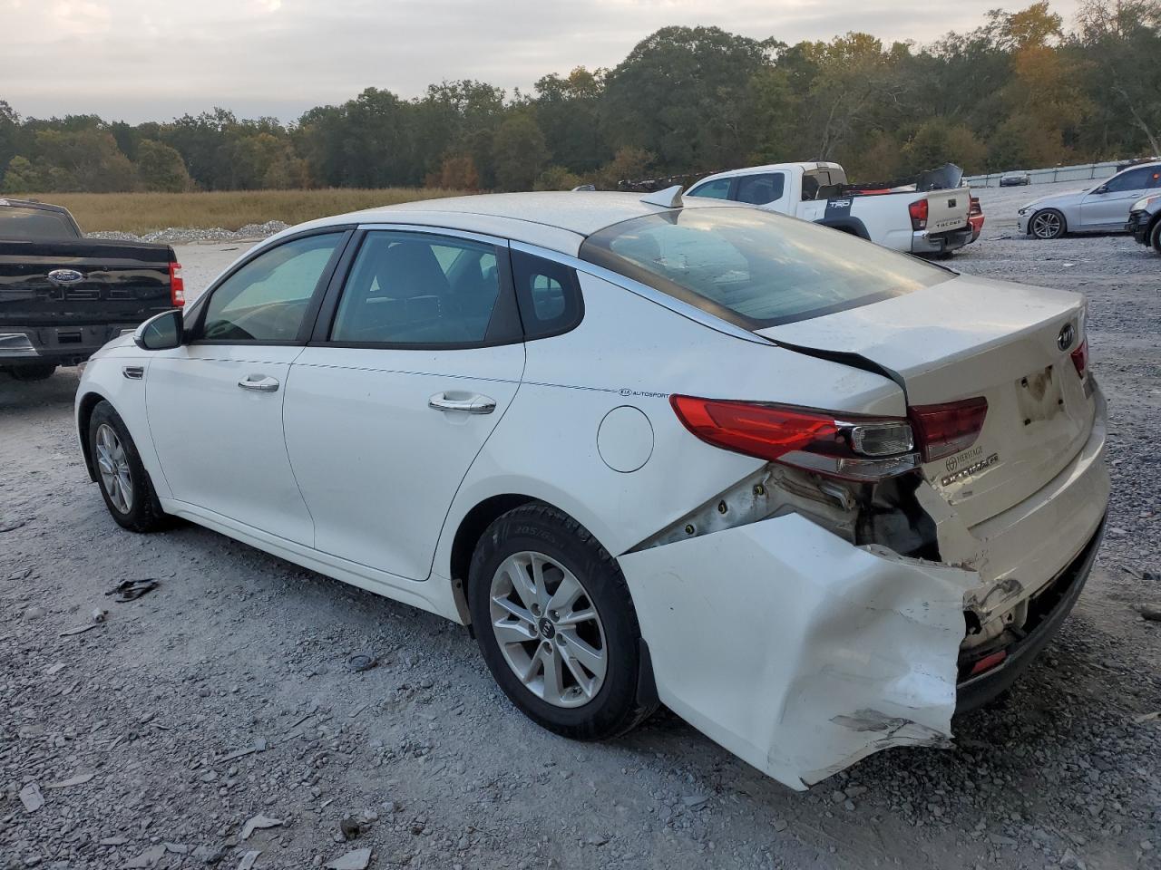 2016 Kia Optima - Image 2