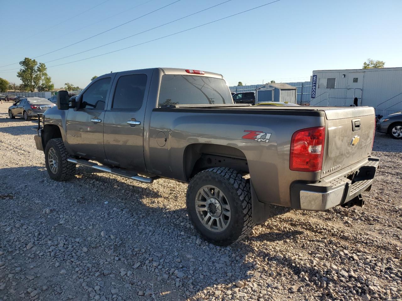 2011 Chevrolet Silverado - Image 2