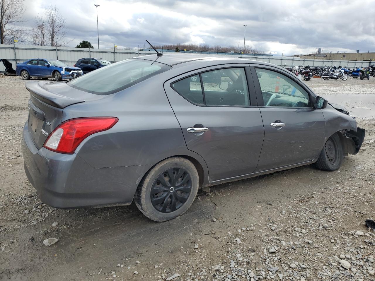 VIN 3N1CN7AP1JL813776 2018 NISSAN VERSA no.3