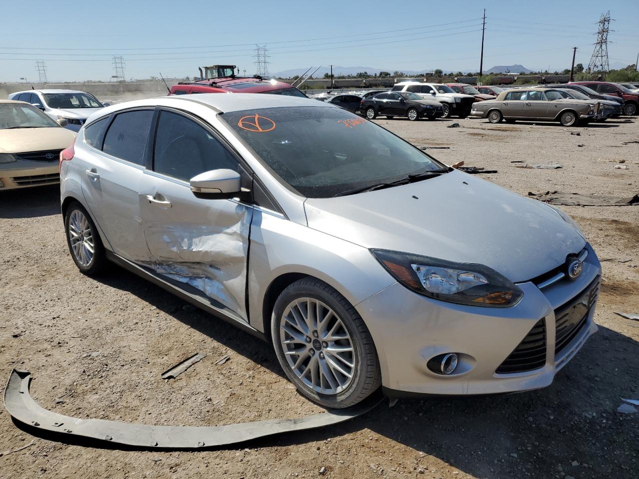 VIN 1FADP3N22EL162488 2014 FORD FOCUS no.4