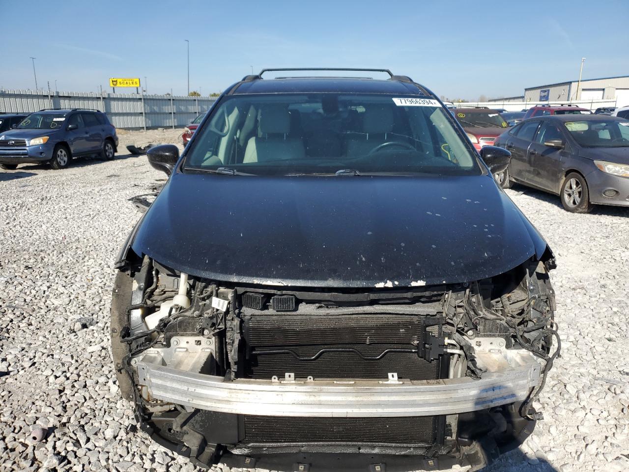 2017 Chrysler Pacifica - Image 5