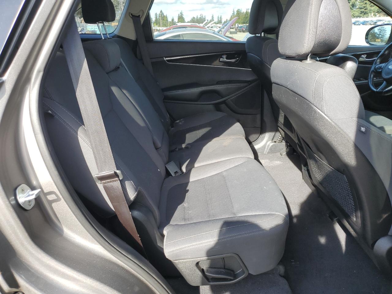 2016 Kia Sorento - Image 11
