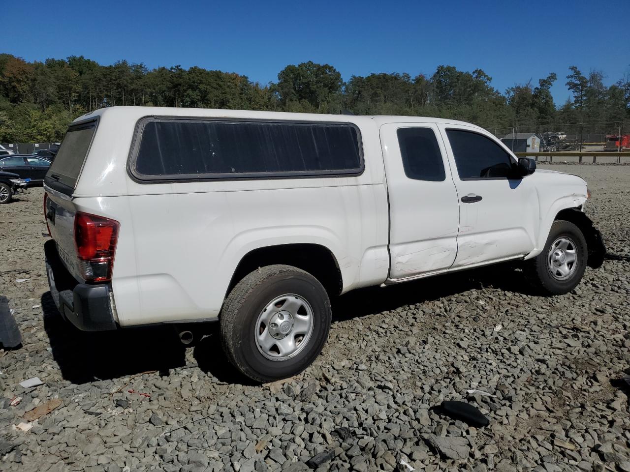 VIN 5TFRX5GN8JX105296 2018 TOYOTA TACOMA no.3