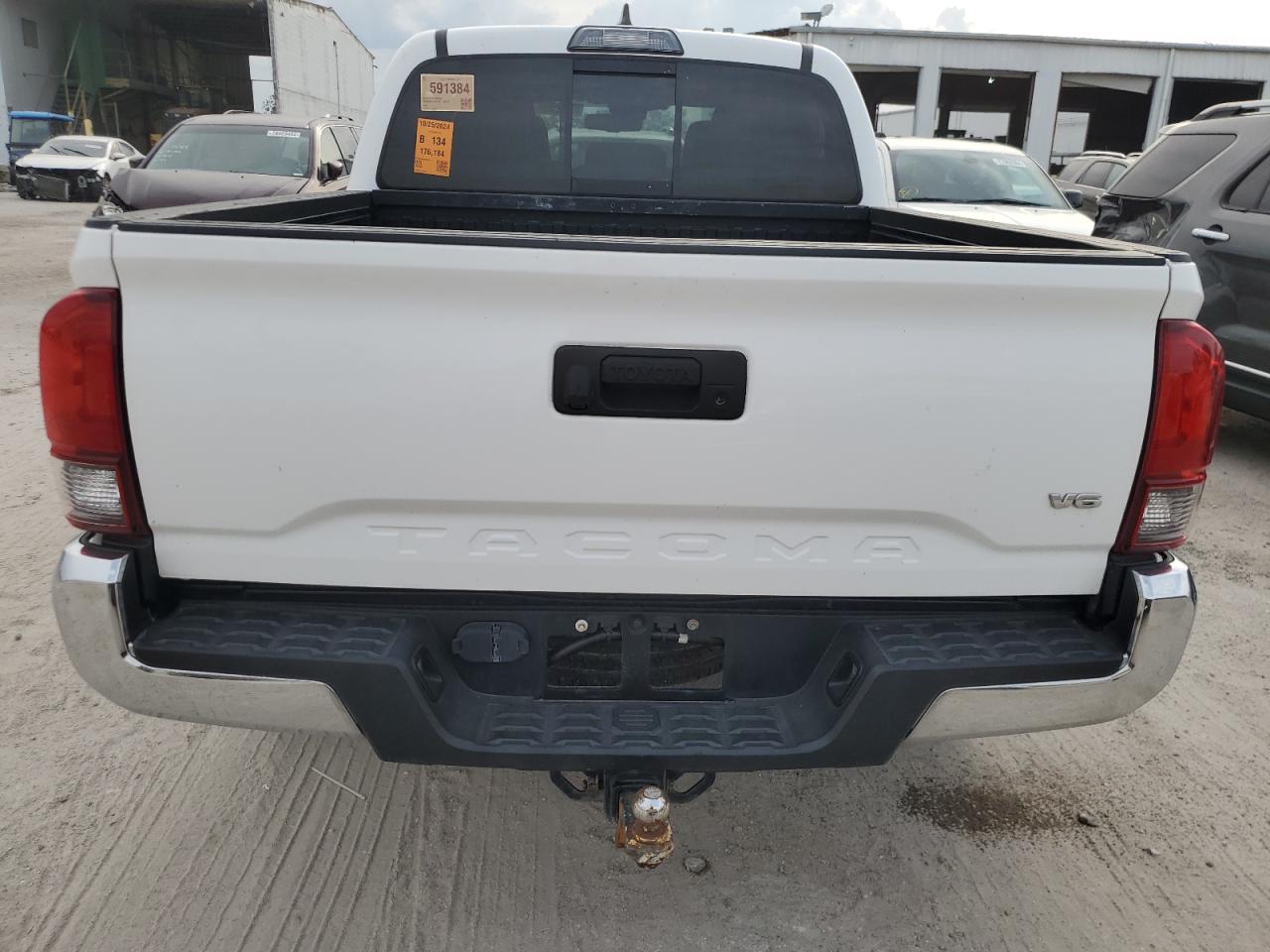 5TFAZ5CN5JX067135 2018 Toyota Tacoma Double Cab