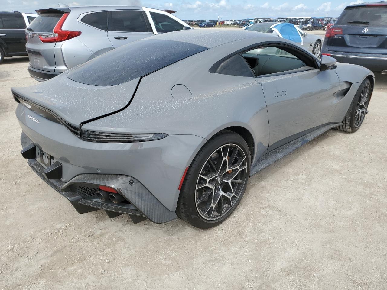 2020 Aston Martin Vantage - Image 3