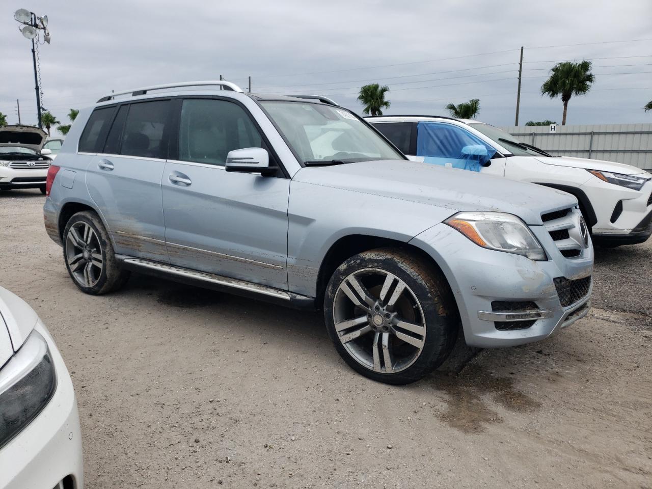 VIN WDCGG5HBXFG386336 2015 MERCEDES-BENZ GLK-CLASS no.4