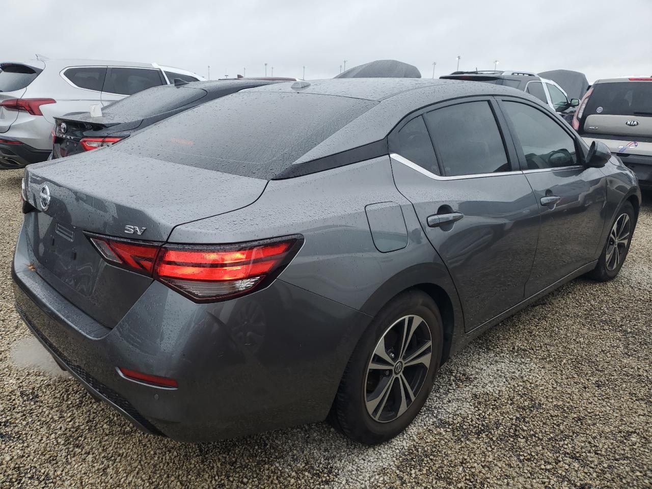 2022 Nissan Sentra - Image 3