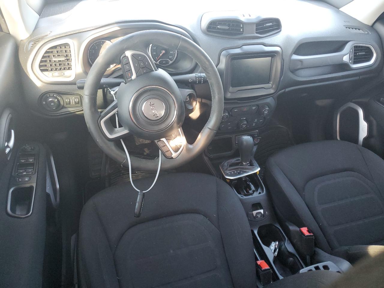 ZACCJABB6JPJ37192 2018 Jeep Renegade Latitude