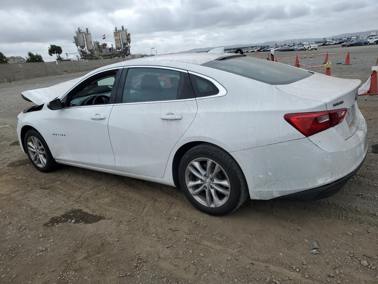 2018 Chevrolet Malibu - Image 2