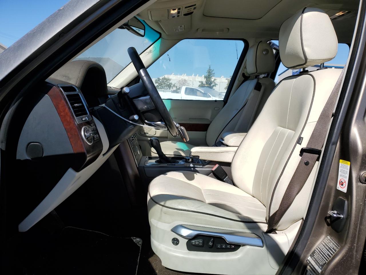 2010 Land Rover Range Rover Hse VIN: SALME1D47AA327439 Lot: 77176644