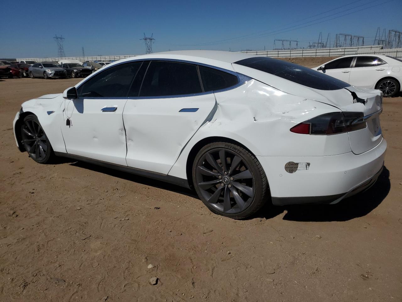 5YJSA1E1XFF105667 2015 TESLA MODEL S - Image 2