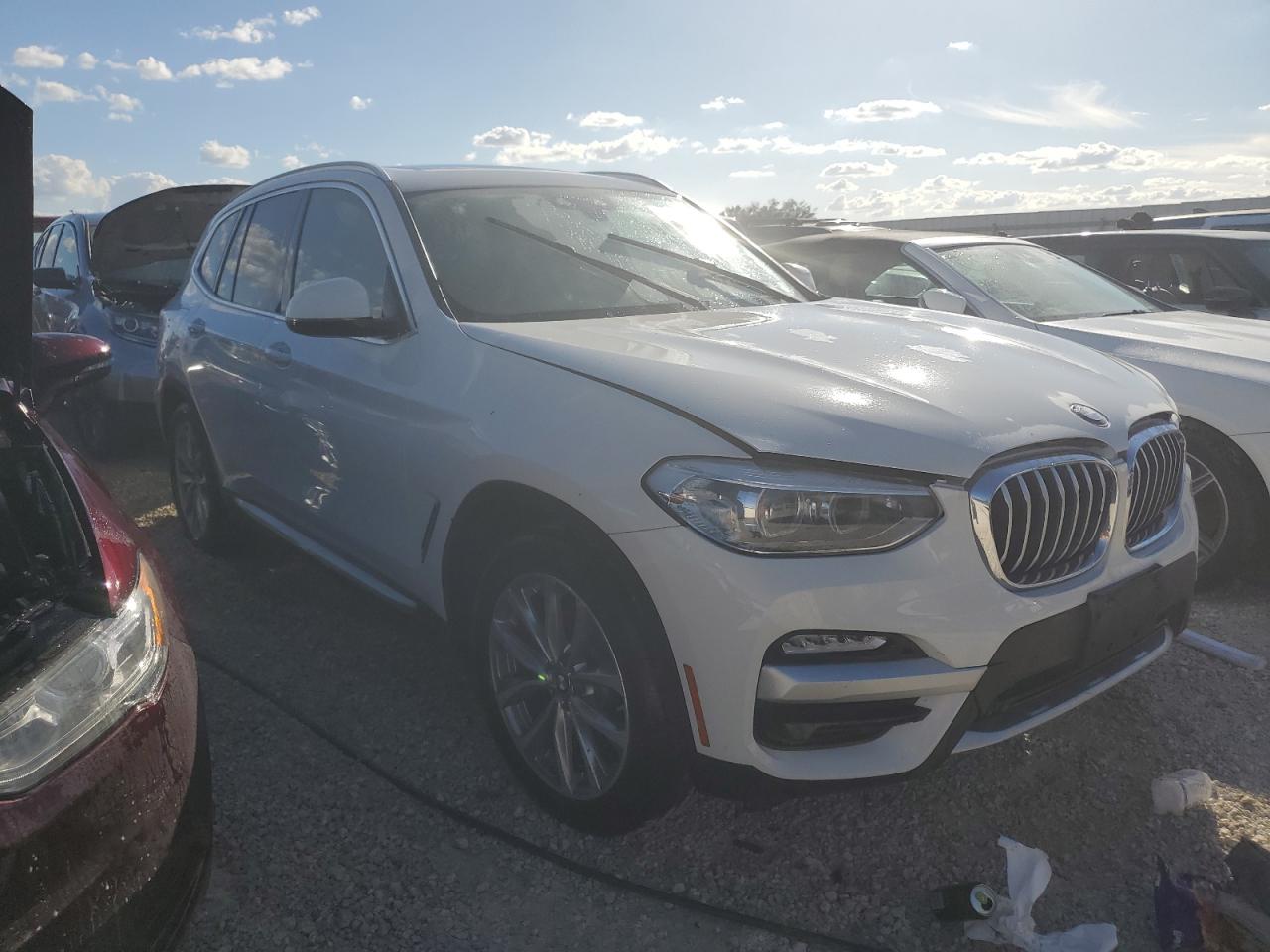 VIN 5UXTR9C58JLD71360 2018 BMW X3 no.4