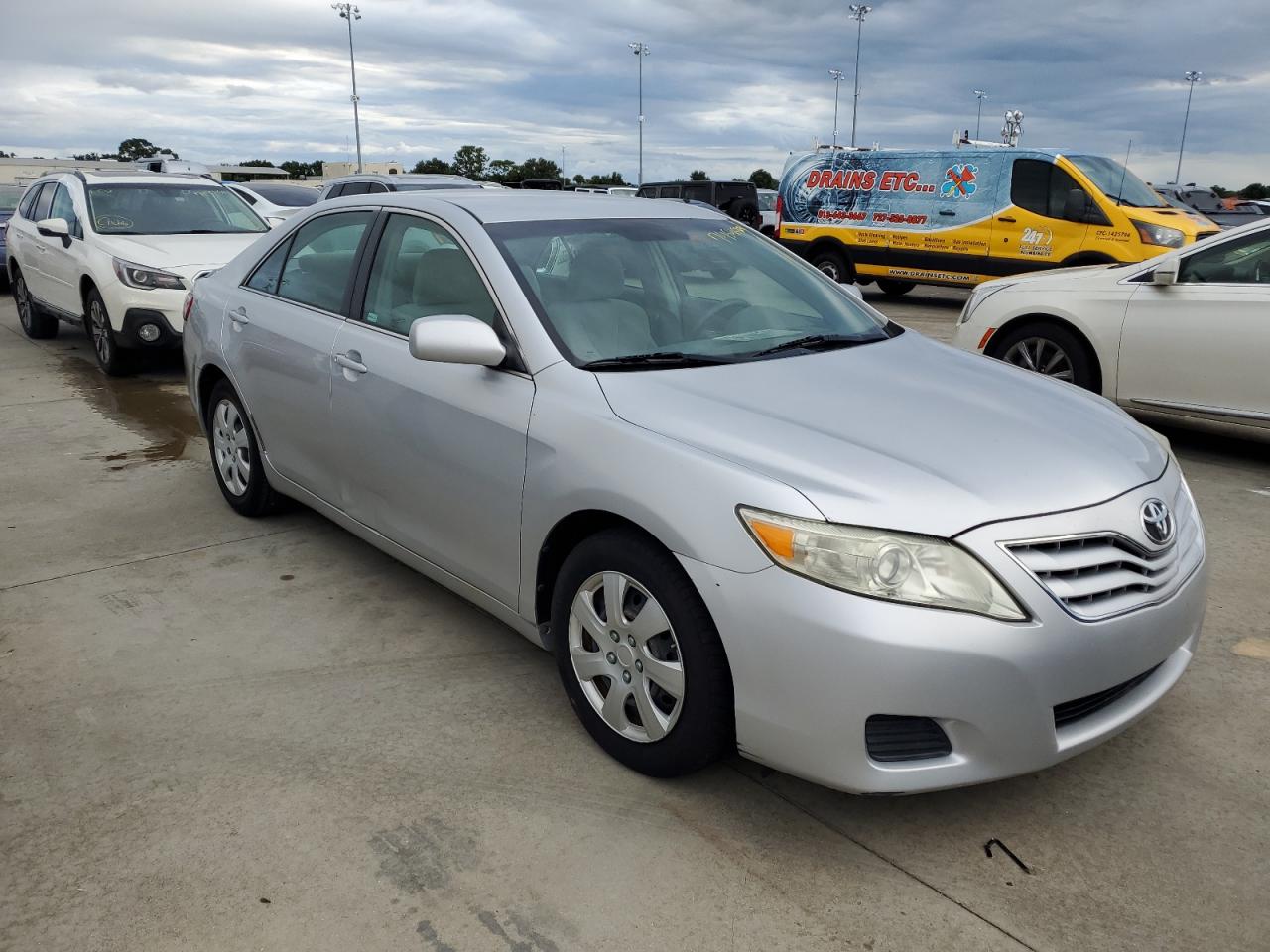 2010 Toyota Camry - Image 4