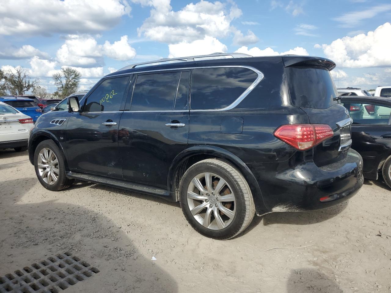 2014 Infiniti QX80 - Image 2