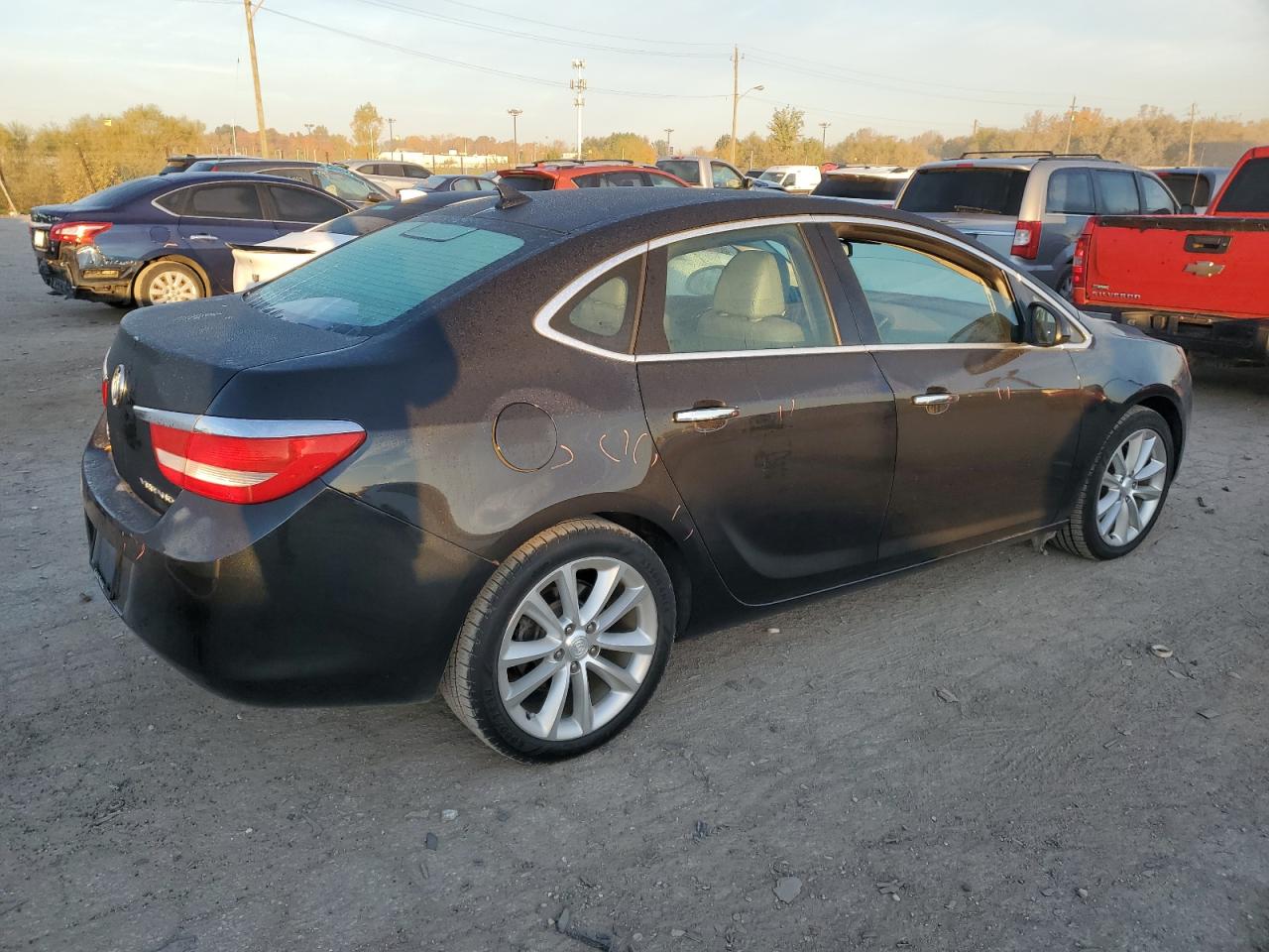 VIN 1G4PP5SKXD4205423 2013 BUICK VERANO no.3