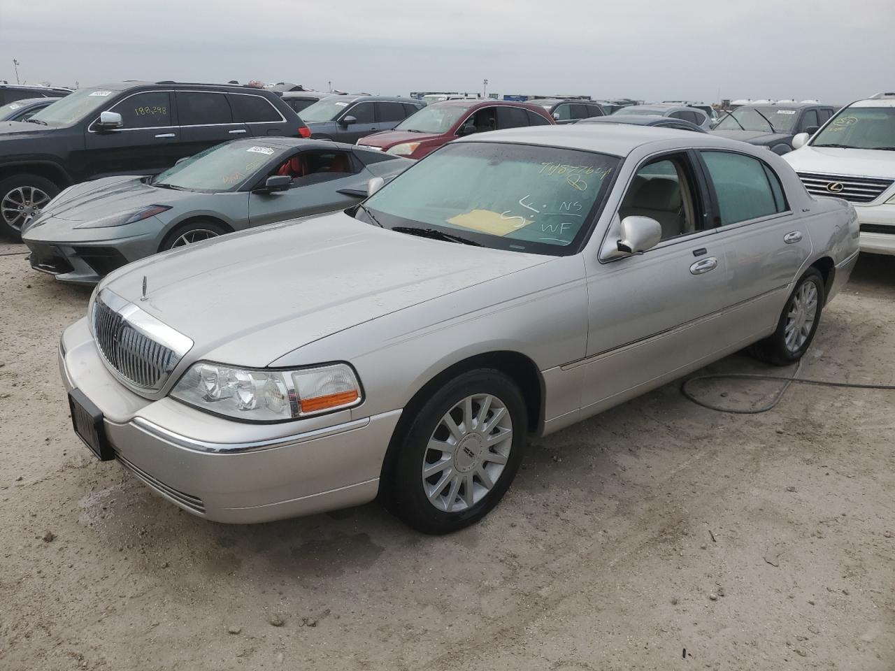 2006 Lincoln Town Car Signature VIN: 1LNHM81W96Y601728 Lot: 74877604