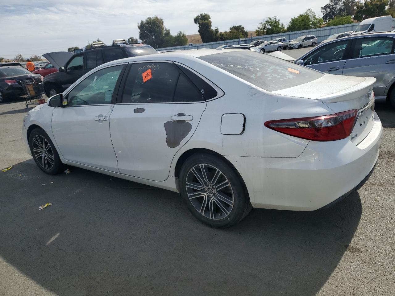 4T1BF1FK4GU144736 2016 TOYOTA CAMRY - Image 2