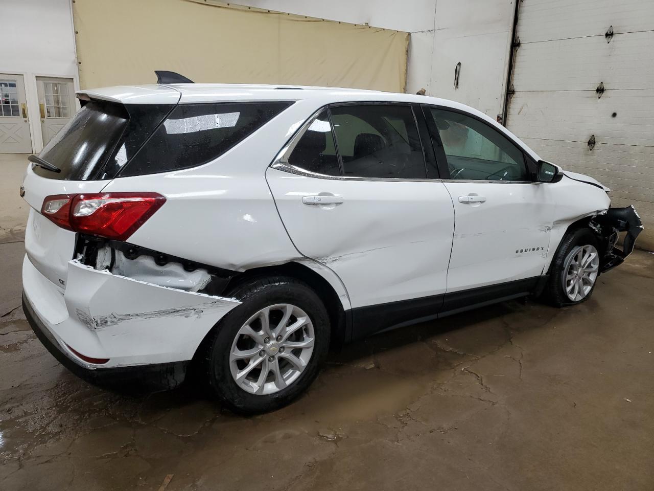 2019 Chevrolet Equinox - Image 3