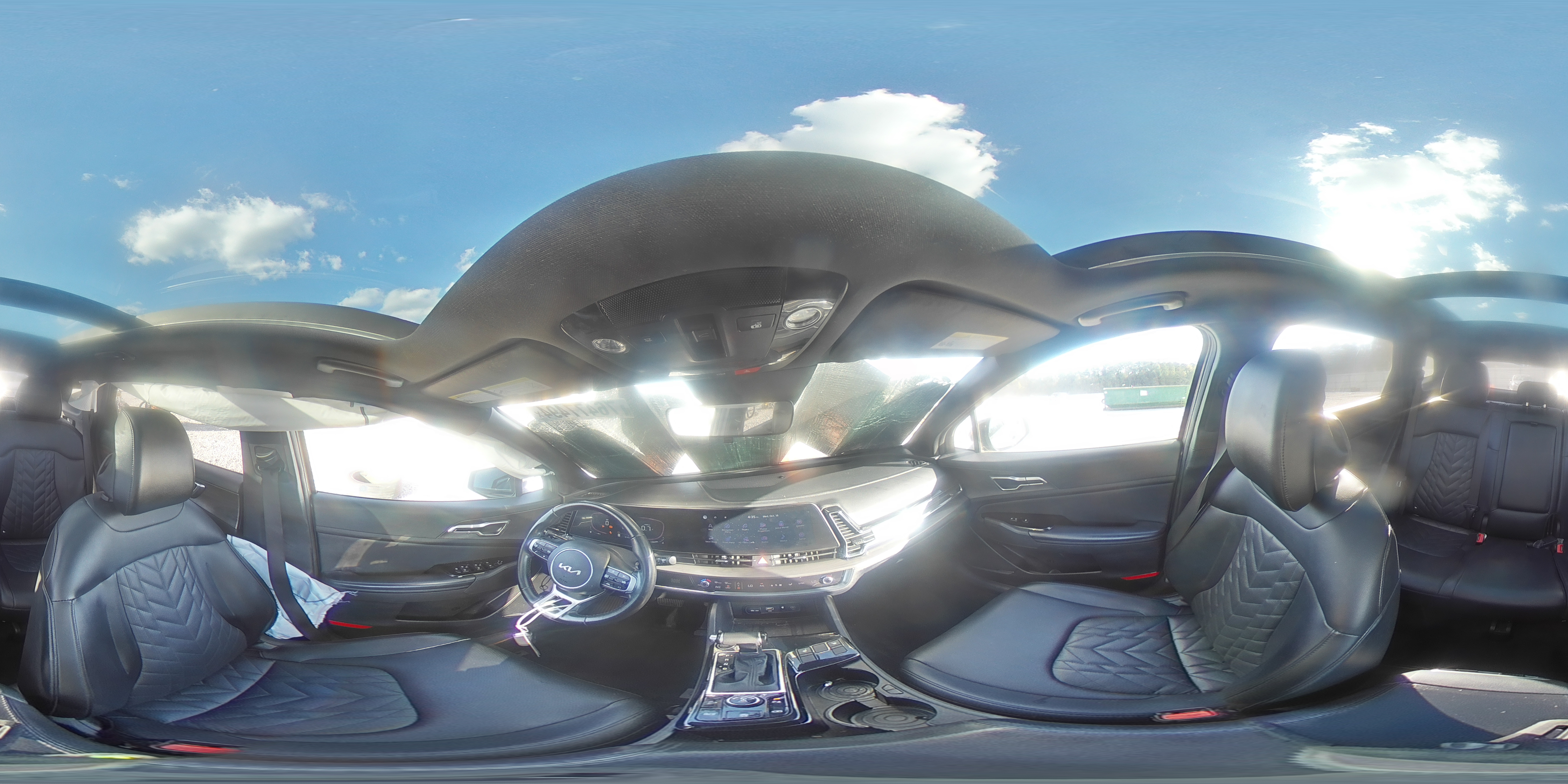 2023 Kia Sportage - Image 16