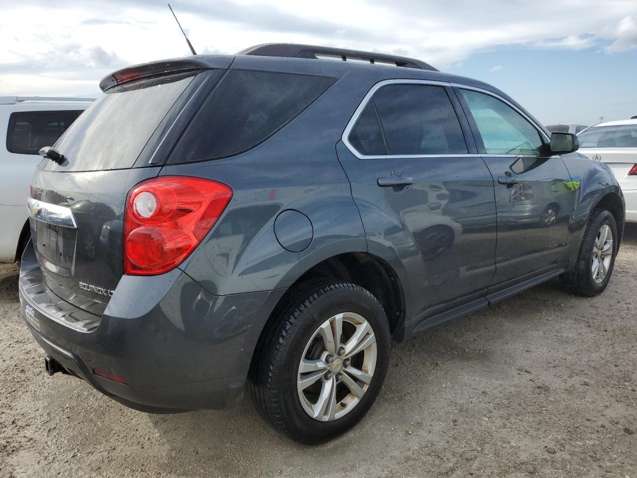 2010 Chevrolet Equinox - Image 3