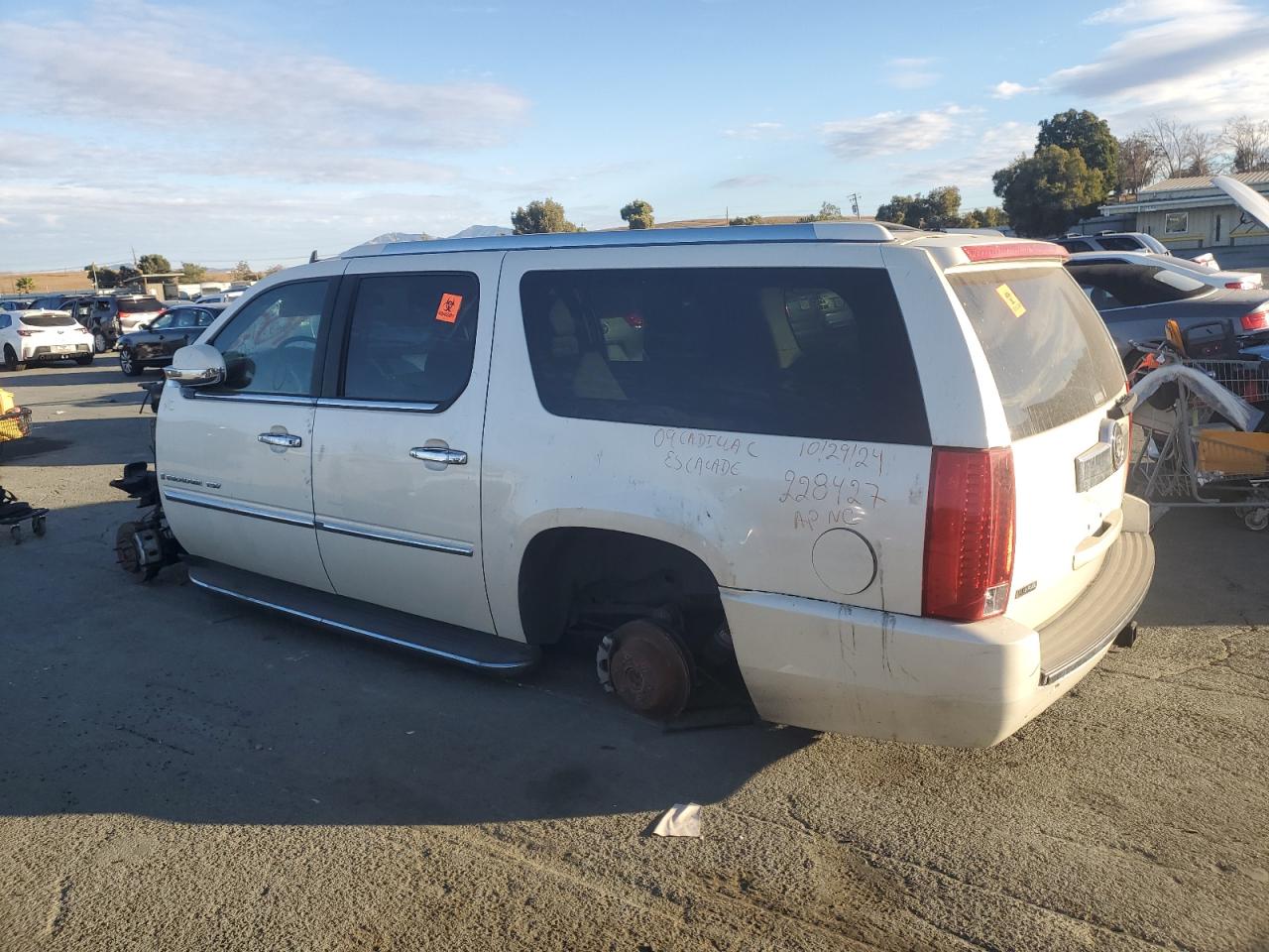 2009 Cadillac Escalade - Image 2