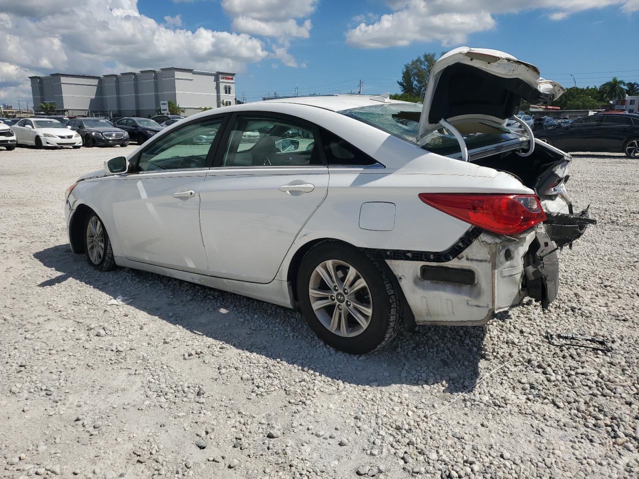 2013 Hyundai Sonata - Image 2