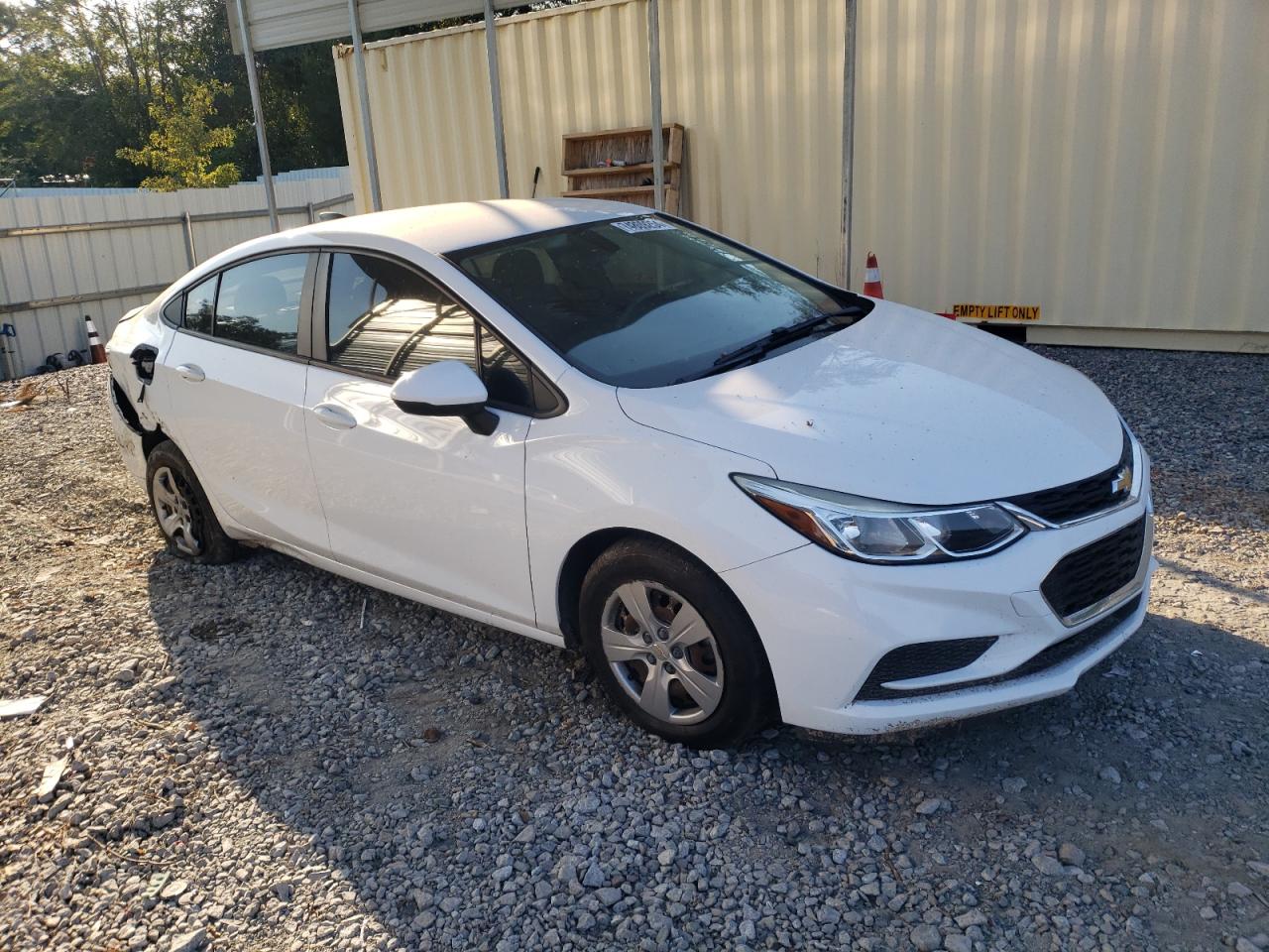 2018 Chevrolet Cruze - Image 4