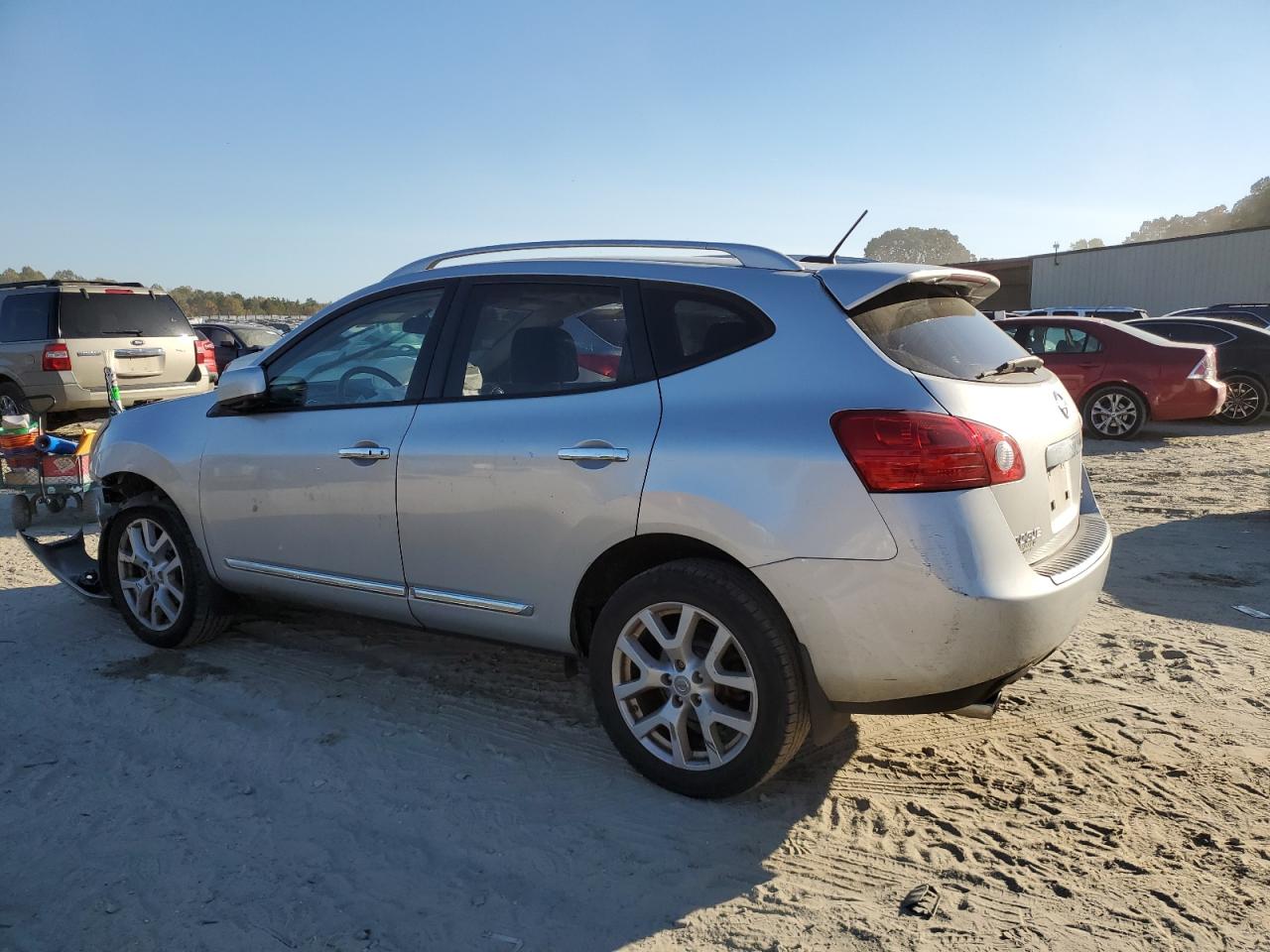 2013 Nissan Rogue - Image 2