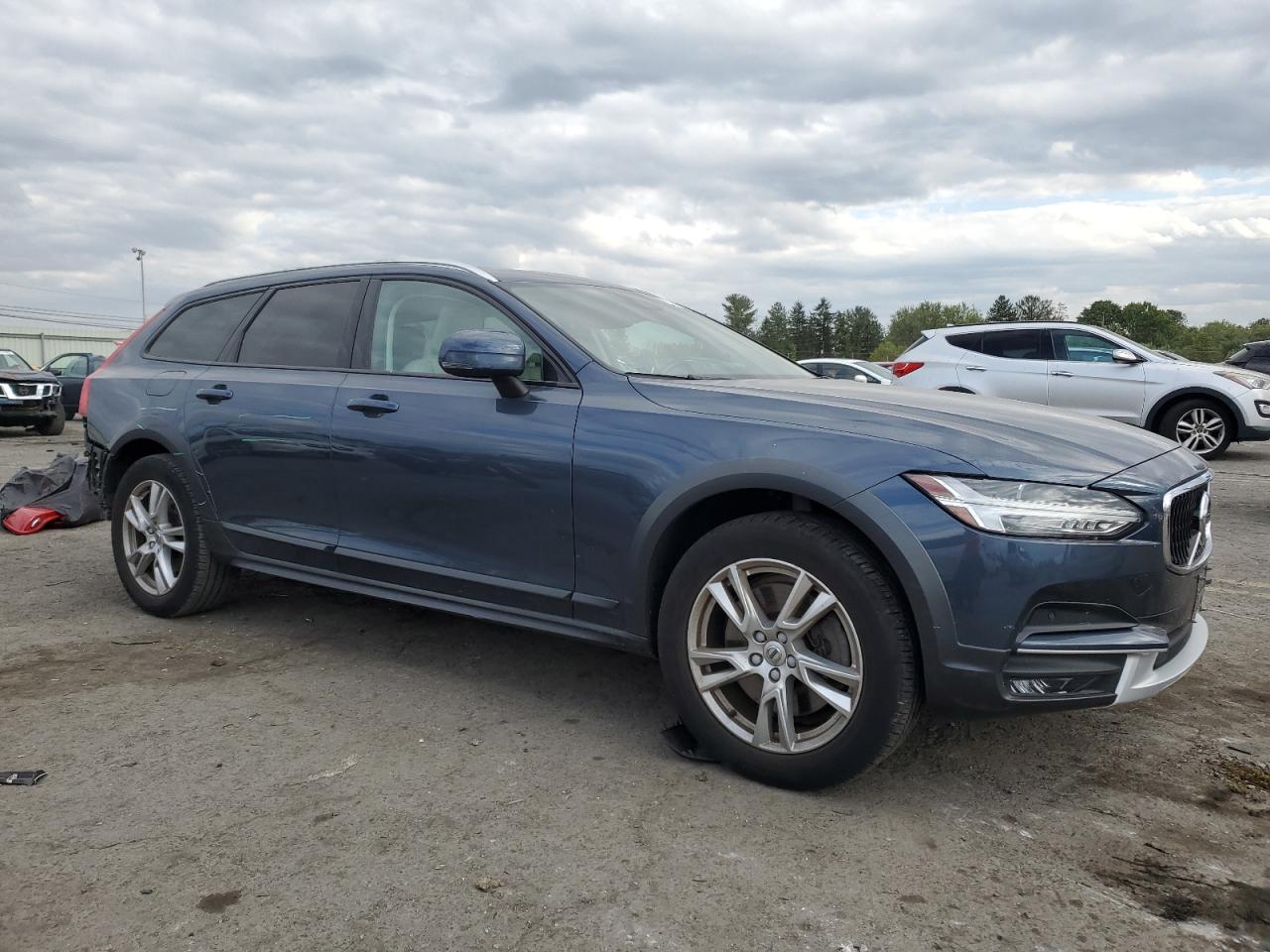 2018 Volvo V90 - Image 4