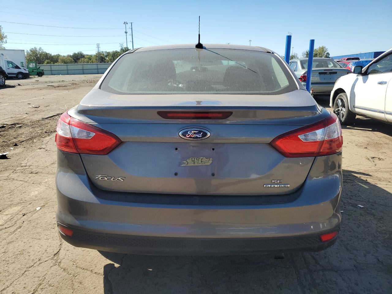 2014 Ford Focus Se VIN: 1FADP3F29EL266183 Lot: 74922454