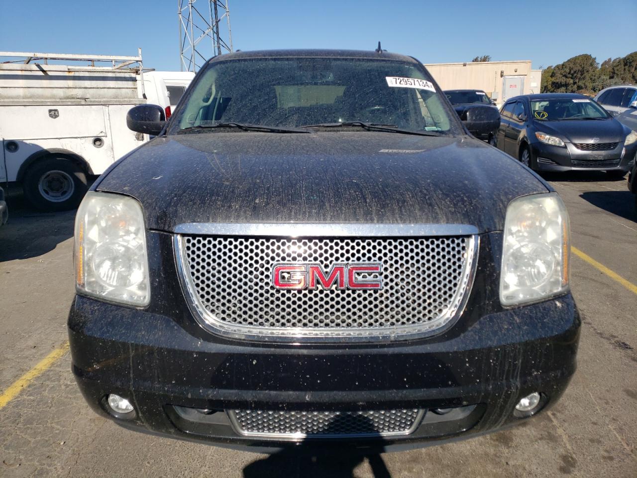 2011 GMC Yukon - Image 5