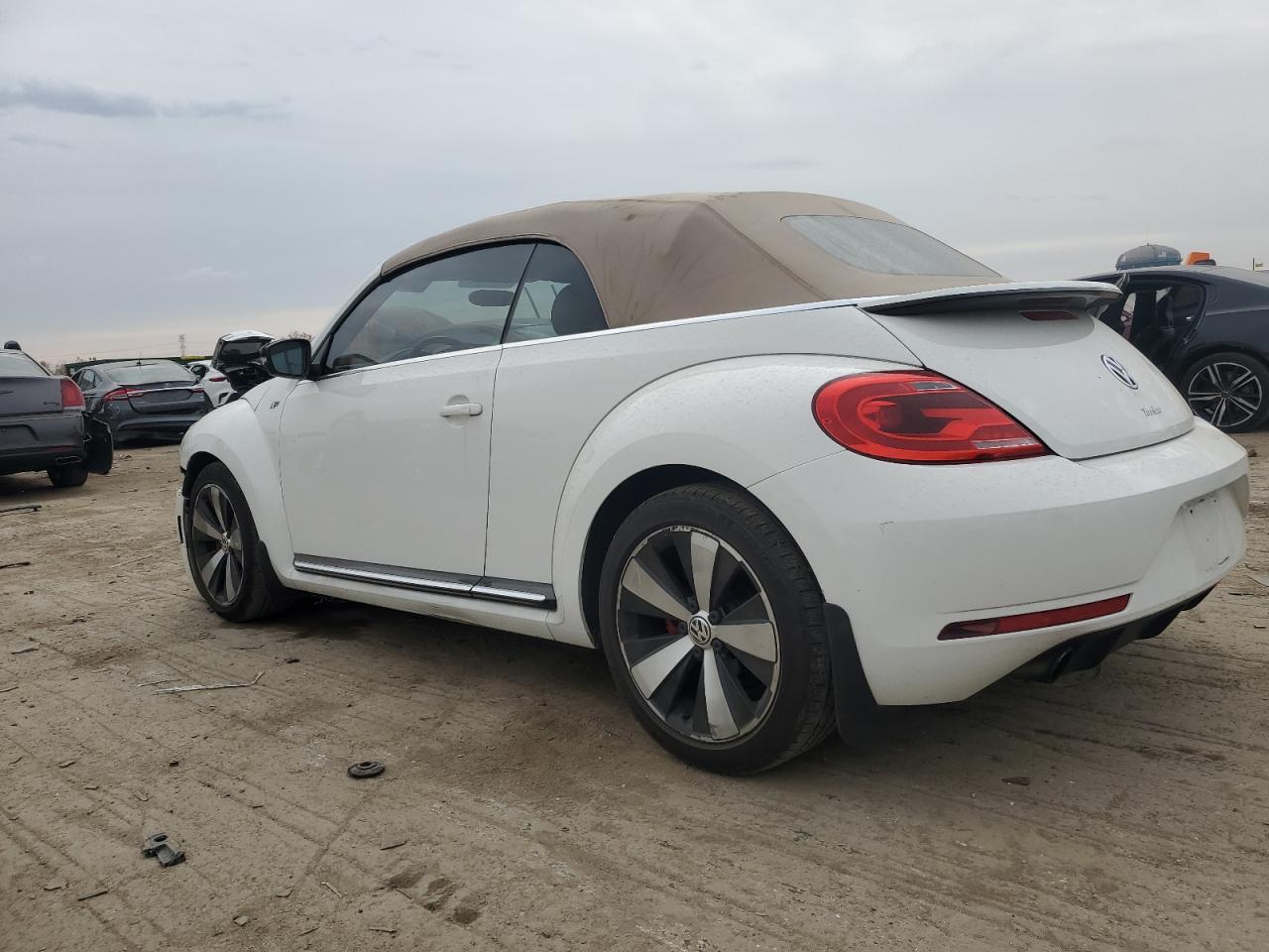 2014 Volkswagen Beetle - Image 2