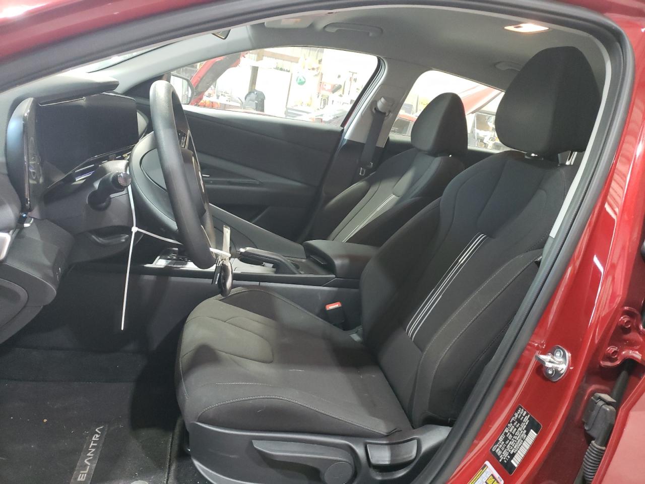 2024 Hyundai Elantra - Image 7