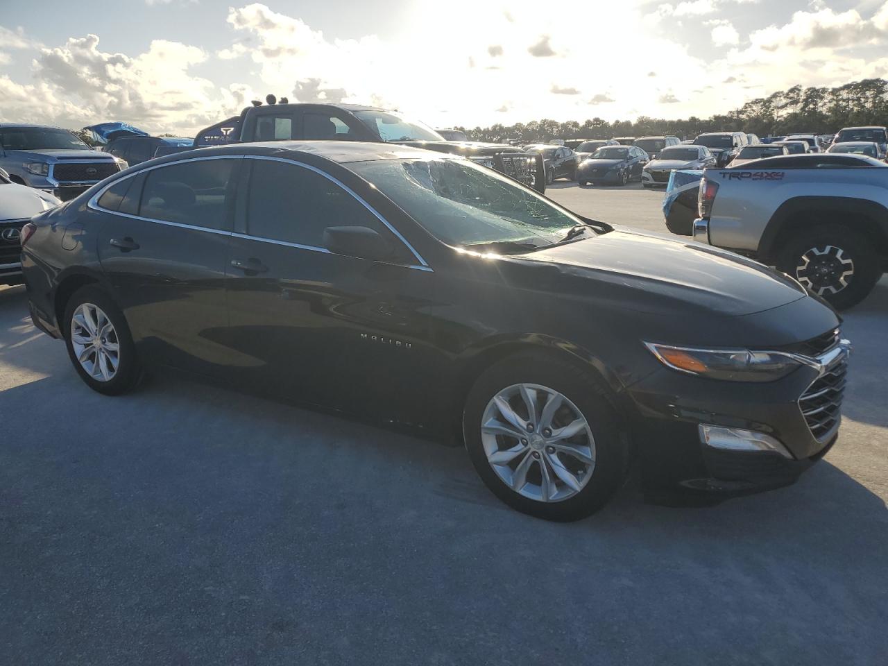 2019 Chevrolet Malibu - Image 4