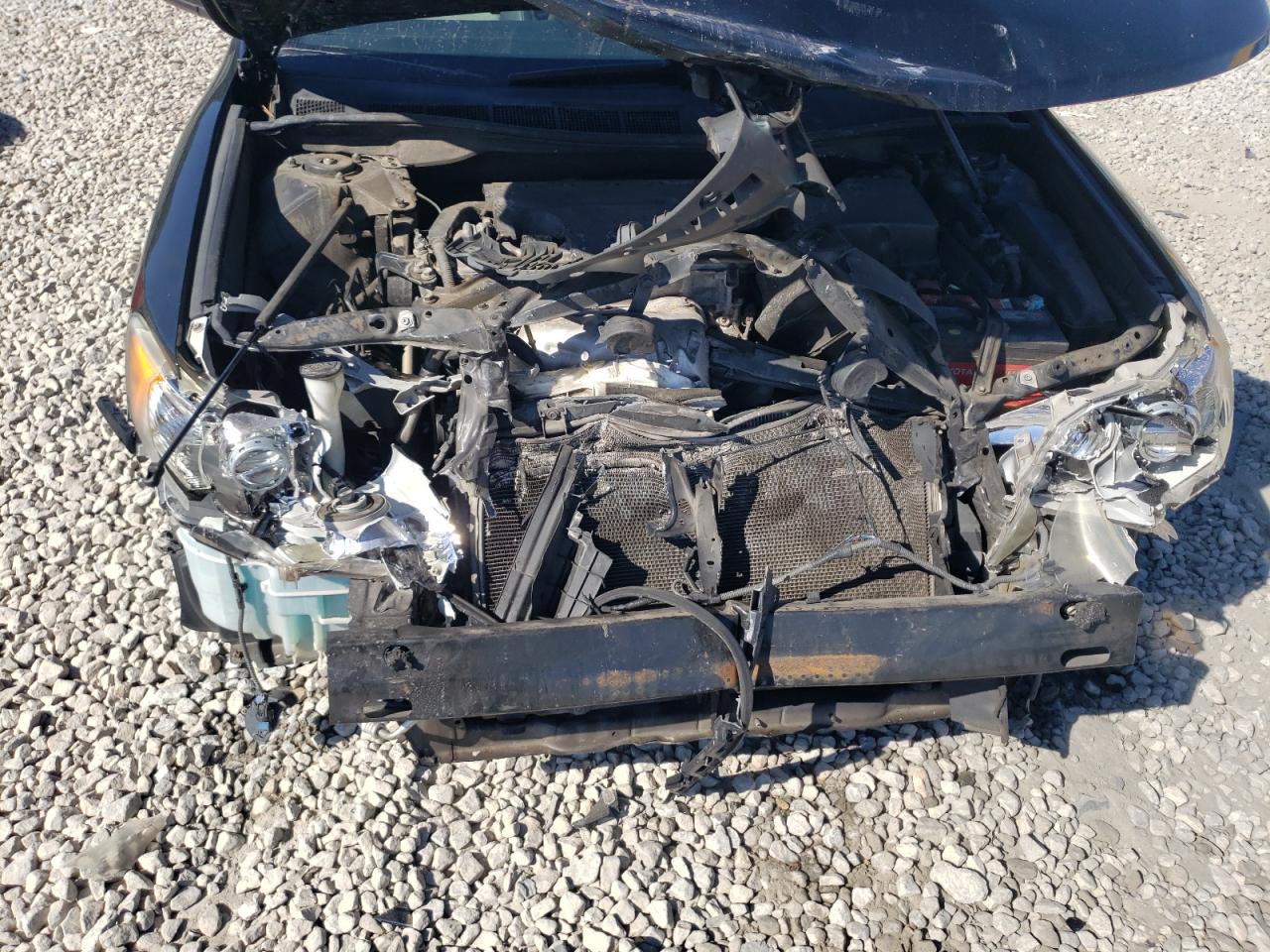 2014 Toyota Camry - Image 11