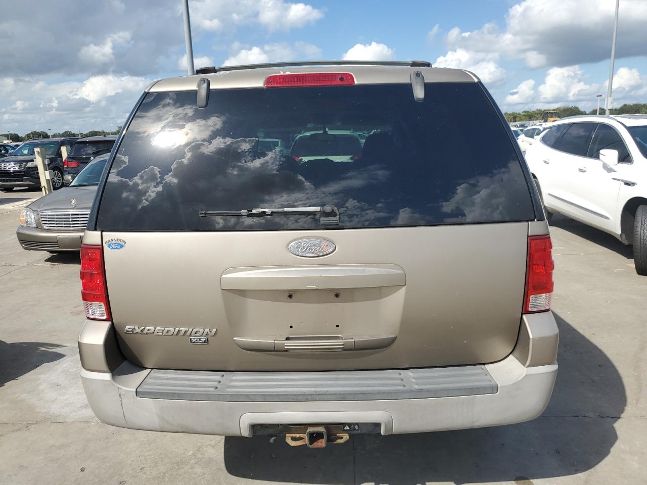 2003 Ford Expedition Xlt VIN: 1FMRU15W73LB98590 Lot: 75815634