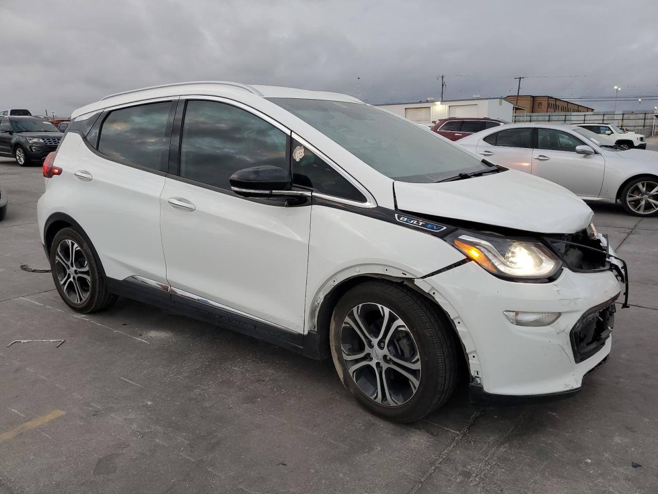 VIN 1G1FX6S05H4181860 2017 CHEVROLET BOLT no.4