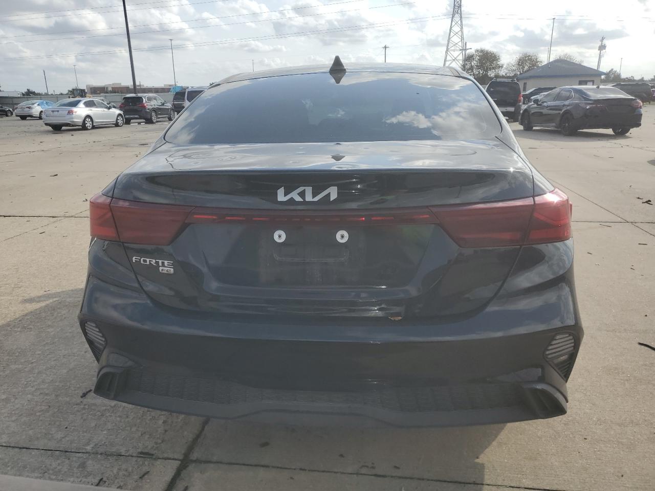 2024 Kia Forte Lx VIN: 3KPF24AD5RE737860 Lot: 77756404