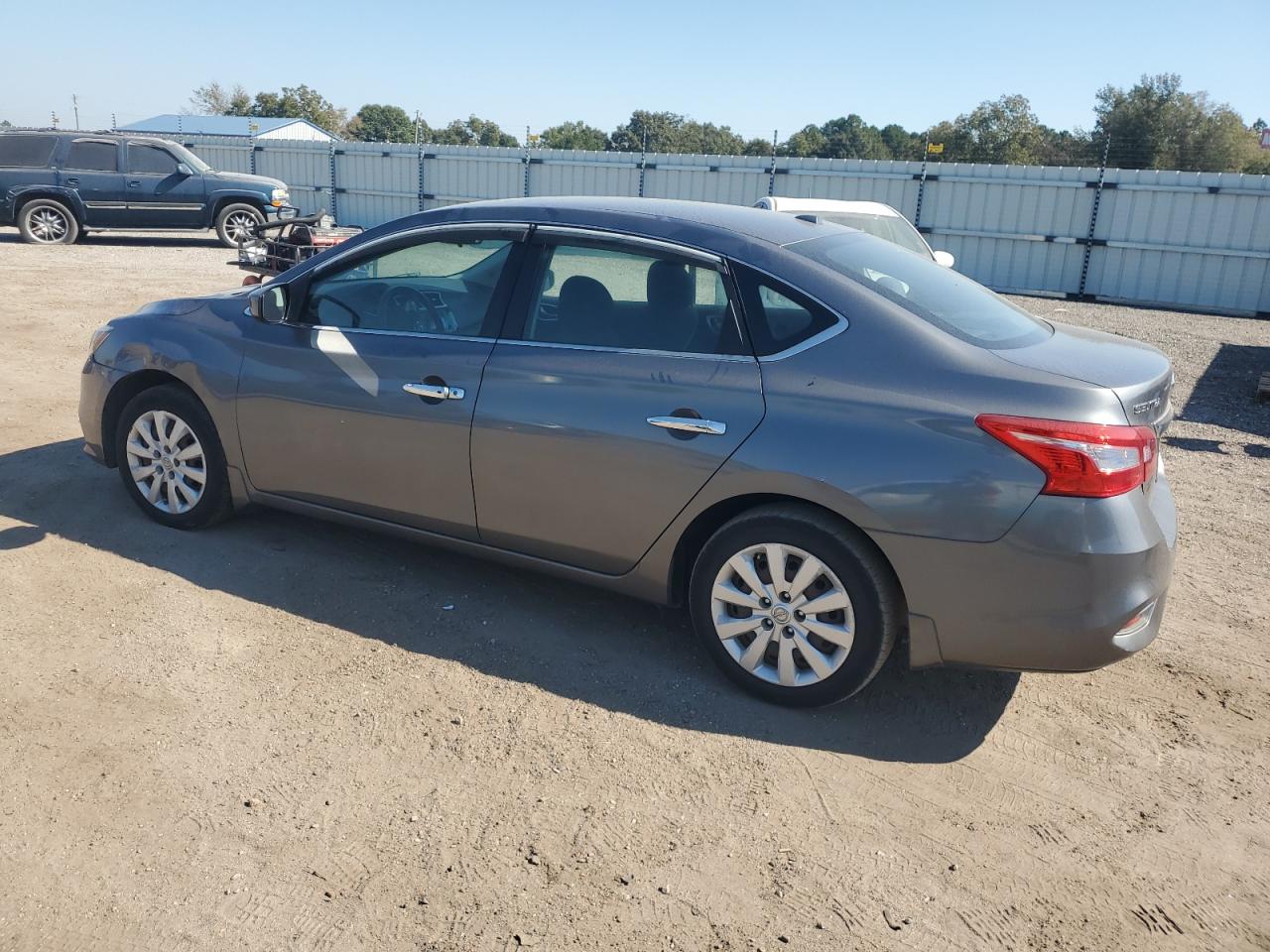 2016 Nissan Sentra - Image 2