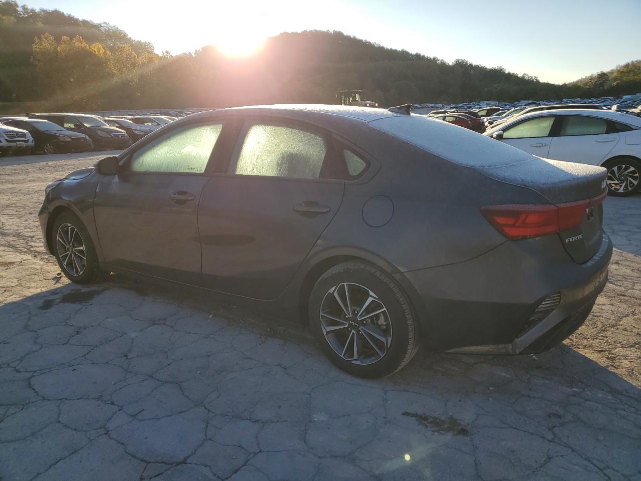 2022 Kia Forte - Image 2