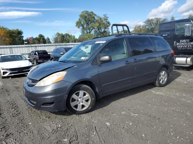 2010 Toyota Sienna Ce