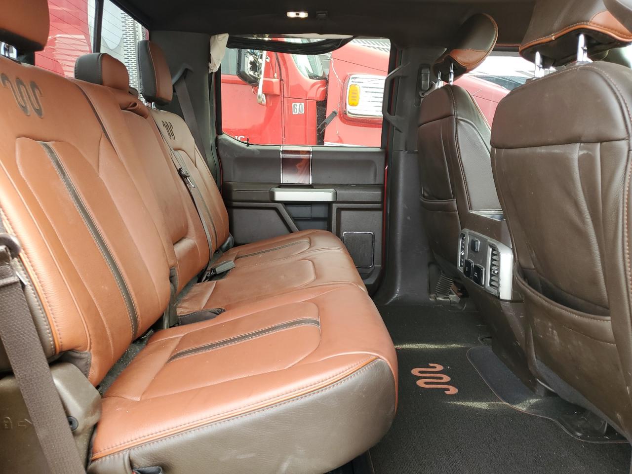 2020 Ford F450 - Image 10
