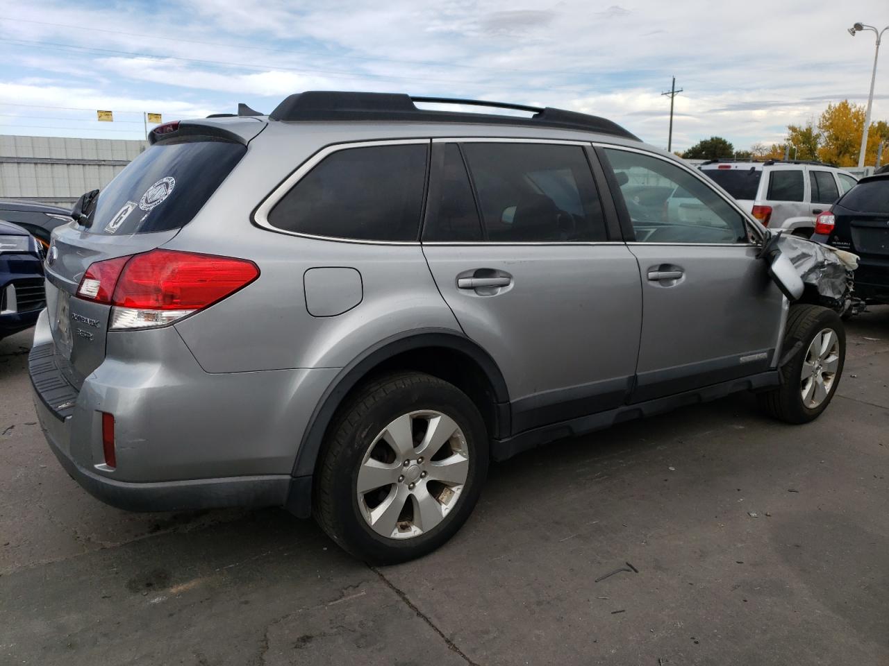 2011 Subaru Outback - Image 3